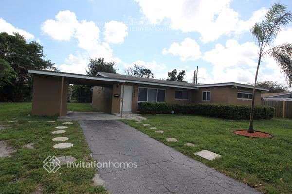 Building Photo - 1848 SW 37th Ave