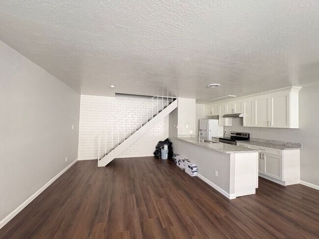 Foto del edificio - Charming Two Bedroom Condo