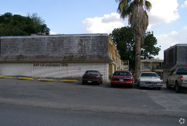 Foto del edificio - Gardina Courts