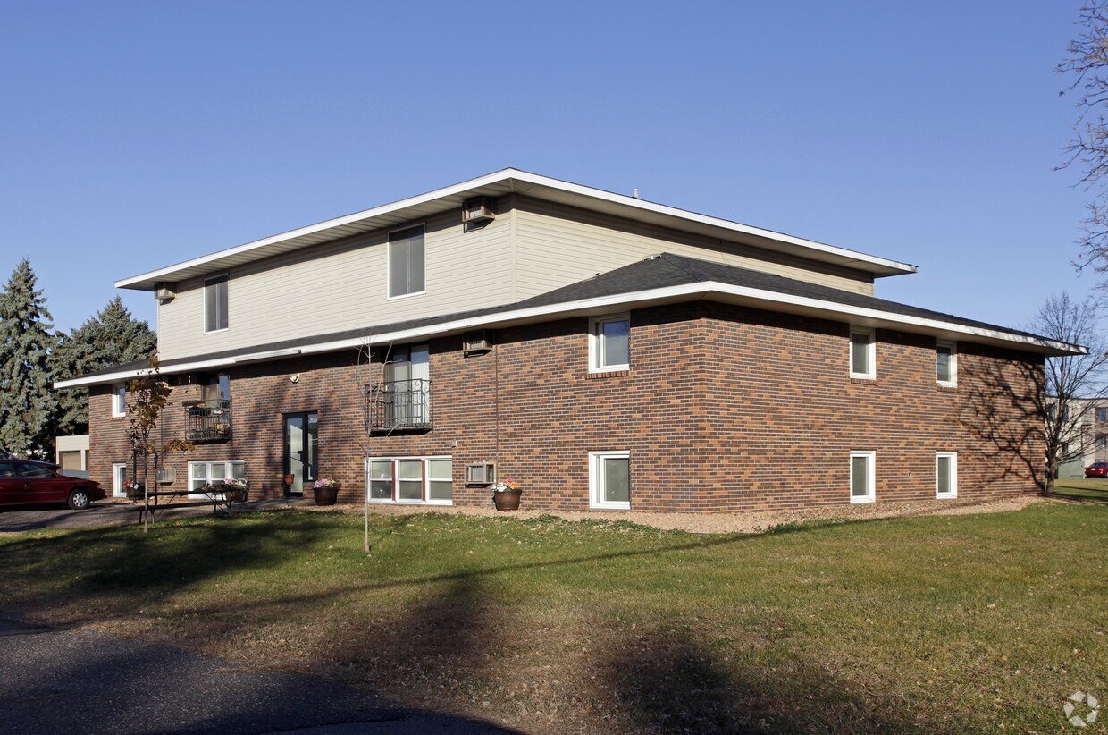 Primary Photo - 2639 Clearwater Rd