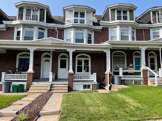 Primary Photo - 445 S State St