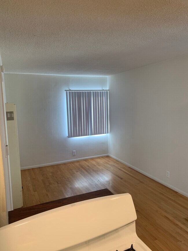 Foto del edificio - 4425 W 159th St