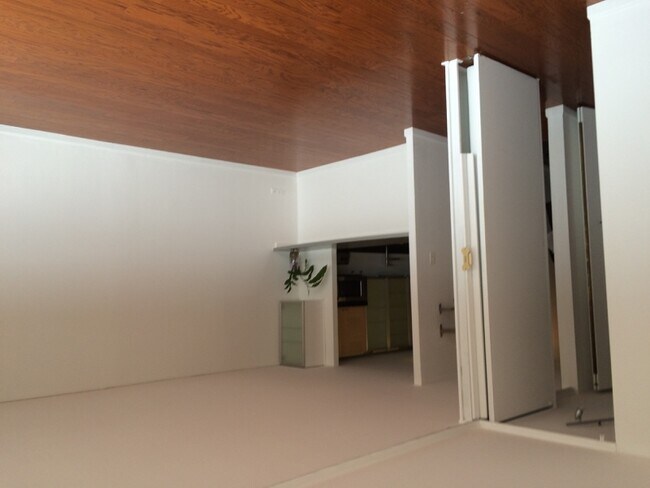 Foto del edificio - 3930 N Pine Grove Ave