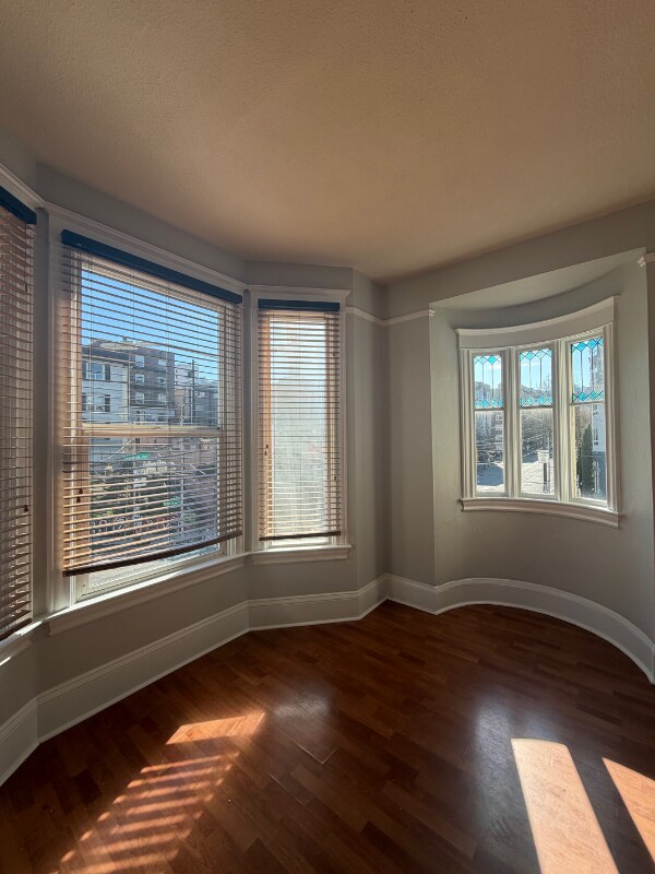 Foto del edificio - 1703 Bellevue Ave