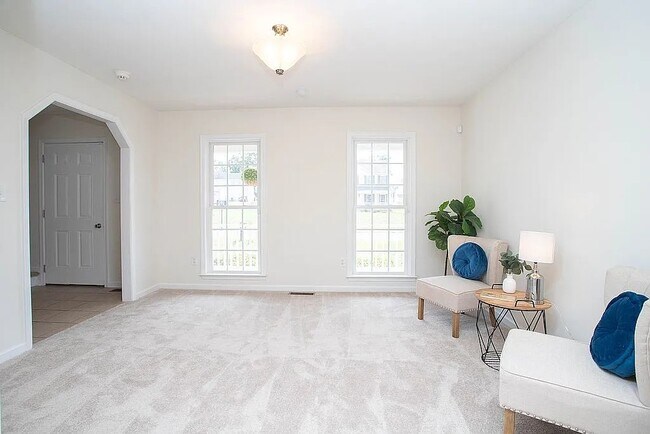 Foto del edificio - 96 Laurel Wood Dr