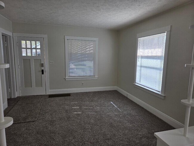 Foto del edificio - 2209 Cooper Ave