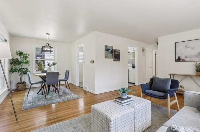 Foto del edificio - 8902 17th Ave NE