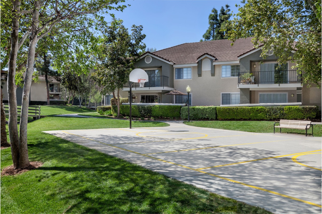 Primary Photo - Green Valley Apartments