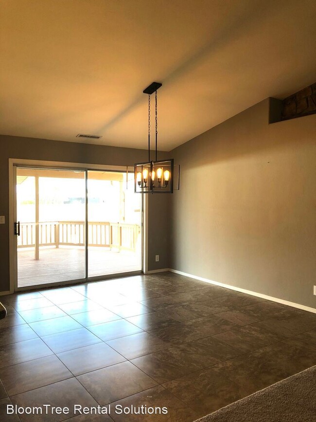 Building Photo - 3 br, 3 bath House - 4035 N Tonopah Drive