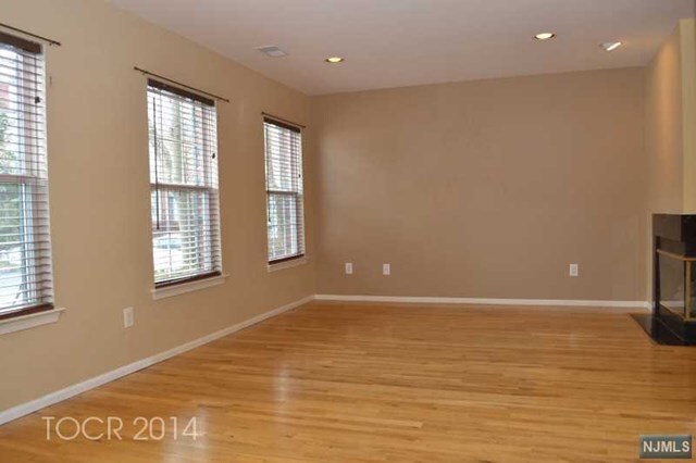 Building Photo - 2292 Oakham Ct
