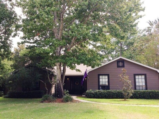 Building Photo - 326 Holly Street