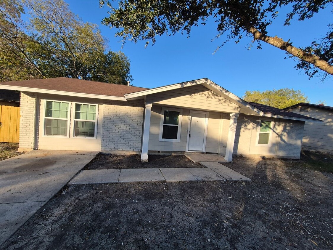 Primary Photo - 7215 Glen Heights