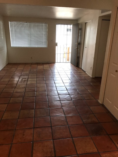 Building Photo - 4008 S Evergreen Ave