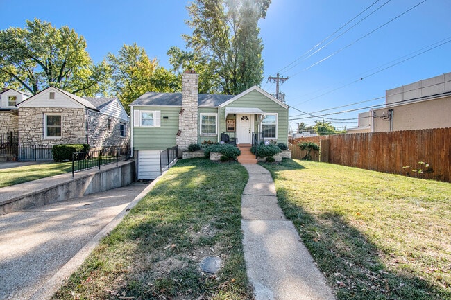 Foto del edificio - 8754 Florence Ave