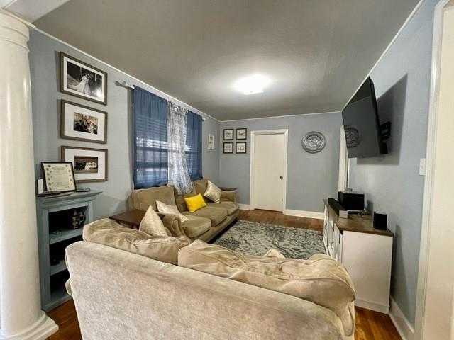 Building Photo - 404 S Oak Hill St