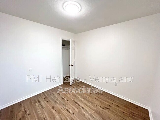 Foto del edificio - 606 Virginia St