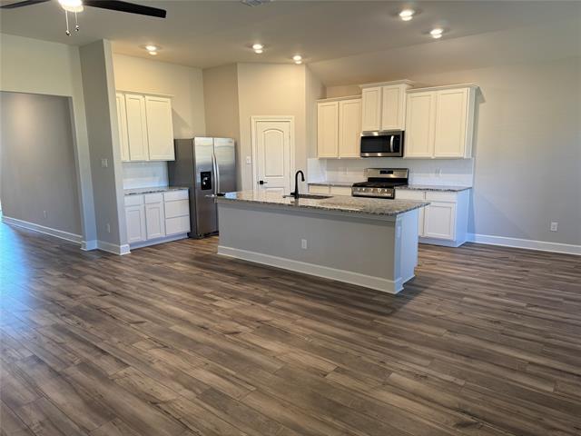 Foto del edificio - 628 Harbor Oaks Dr