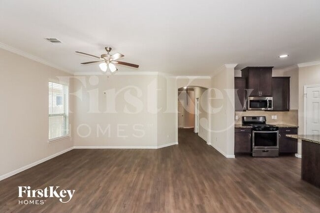 Building Photo - 2201 Windy Grove Dr