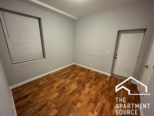 Foto del edificio - 2249 S Bell Ave