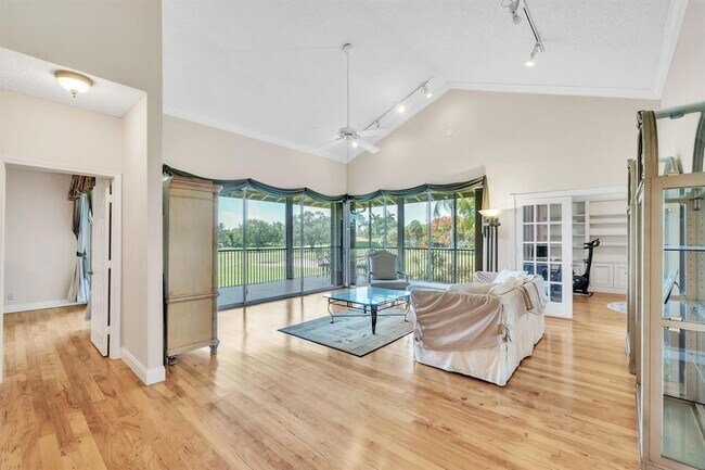 Foto del edificio - 7644 Elm Ridge Dr