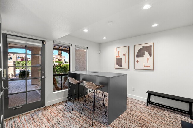 Área de oficinas de arrendamiento - Sundancer Apartments