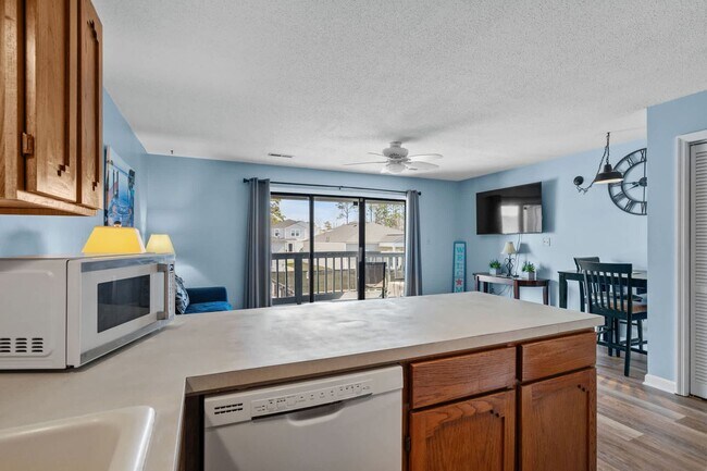 Foto del edificio - *** Beautifully Appointed & Furnished, Medium Term Rental W/Feb Move in Special***$400 off the fi...