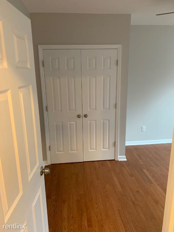 Building Photo - 1 br, 1 bath Apartment - 674 Scotland Road