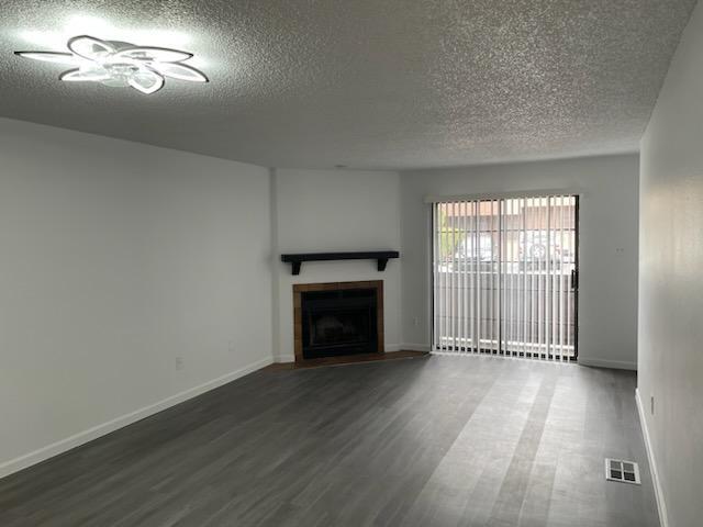 Foto del edificio - 1855 Girard Blvd NE