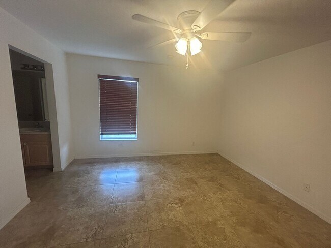 Foto del edificio - 605-607 SE 5th St