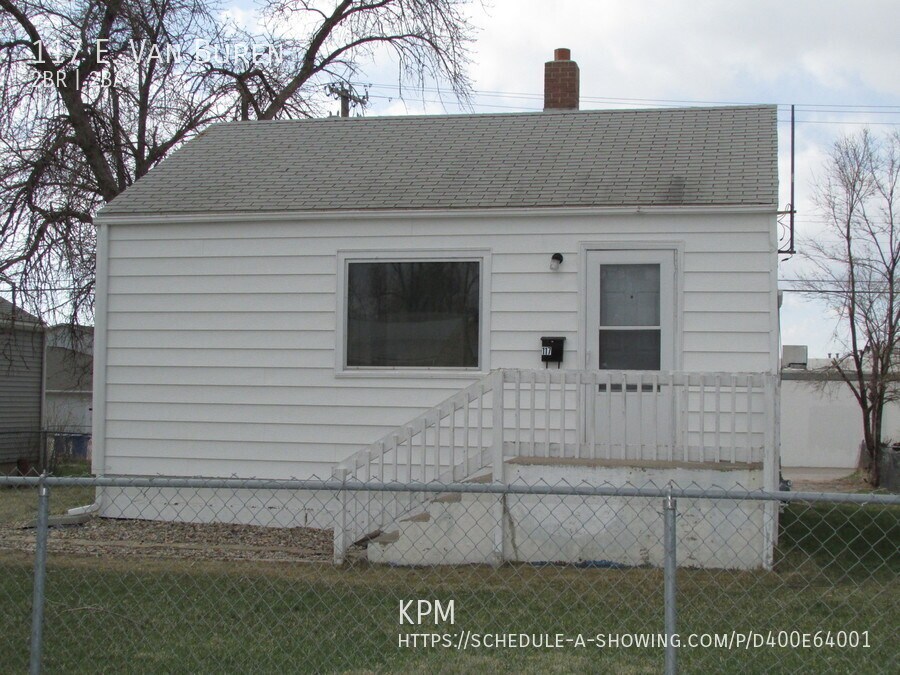 Primary Photo - * PENDING APPLICATION * 2 BEDROOM | 1 1/2 ...