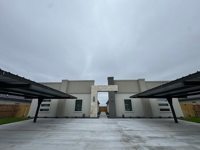 Foto del edificio - 1803 W Violet Dr