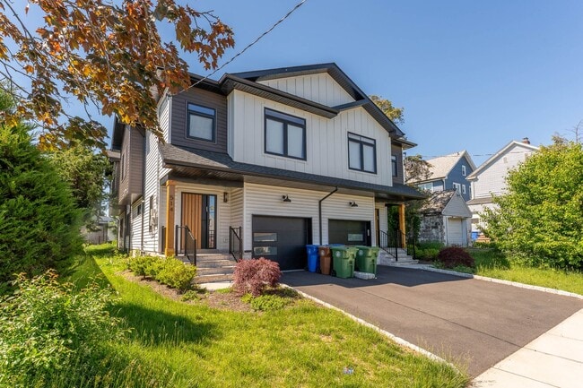 Photo - 512 Knopf St Townhome