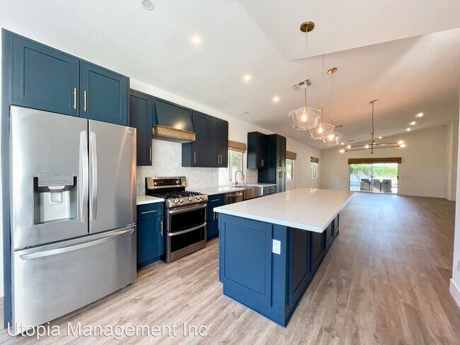 Building Photo - 3 br, 2 bath House - 78605 Sagebrush Ave