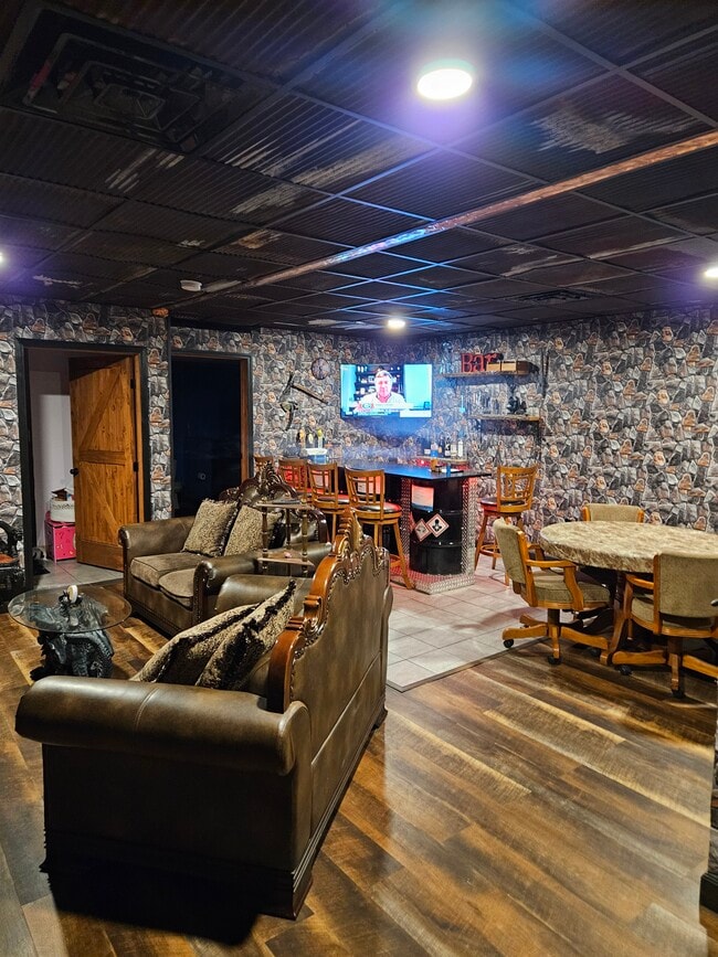 Foto del edificio - 5724 Lake Rd