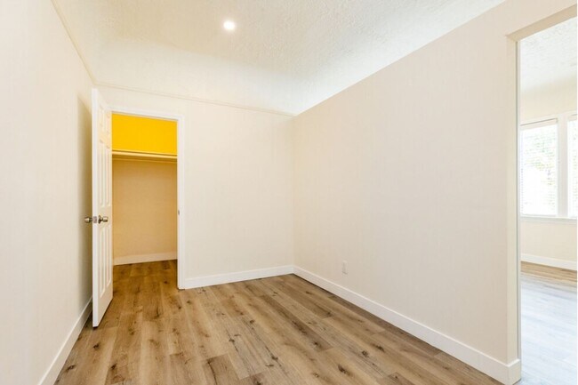 Foto del interior - 437 N Ardmore Ave