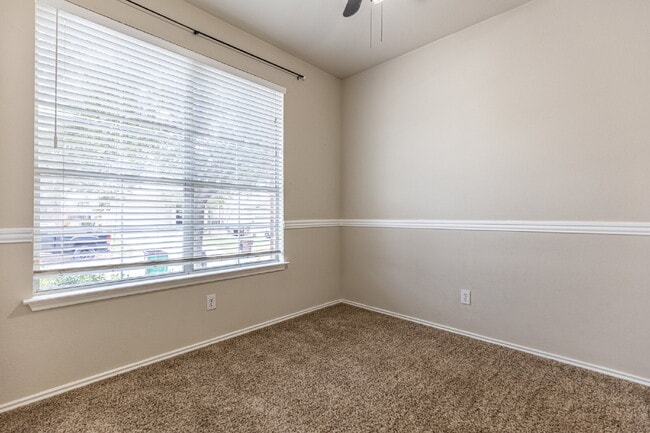 Building Photo - 6106 Briscoe Leaf