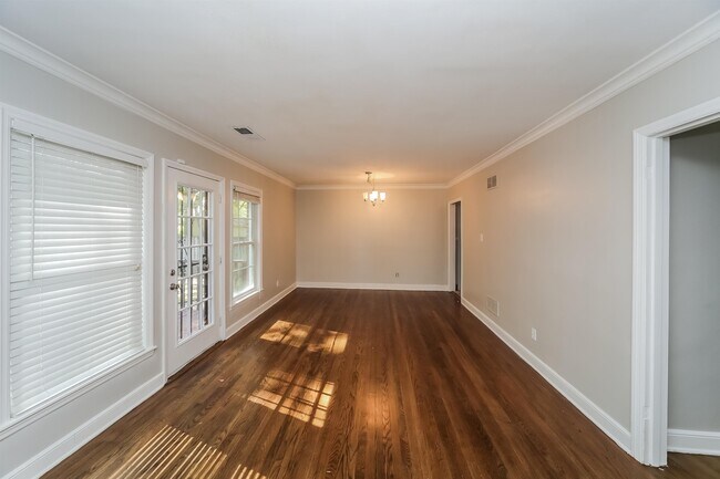 Foto del edificio - 1520 Cranford Rd