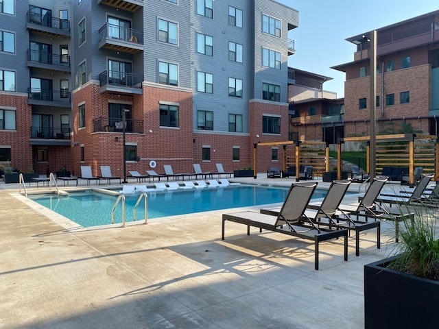 Pool Deck - 601 @ University Park