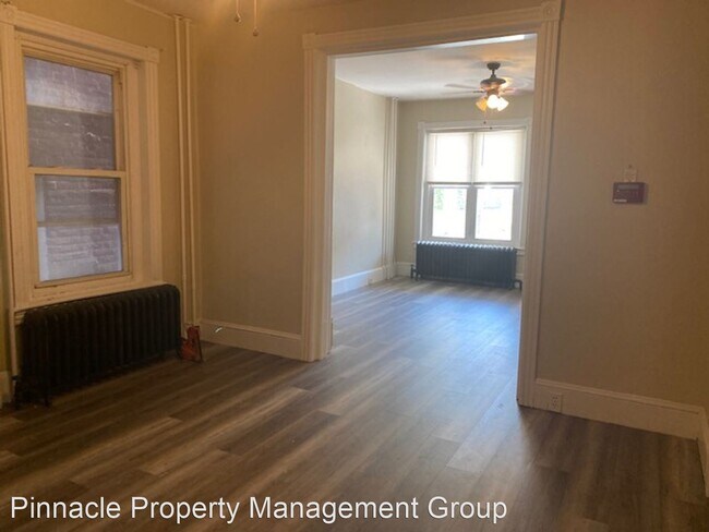 Foto del edificio - 3 br, 2 bath House - 622 Hayes Street