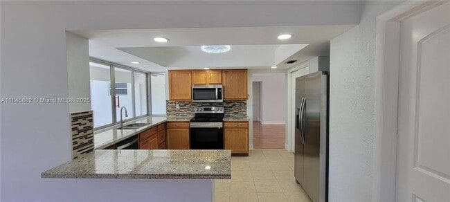 Building Photo - 3 bedroom in Cooper city FL 33328