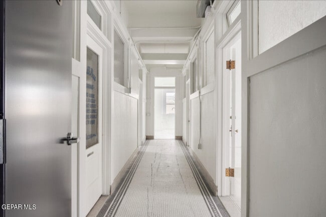 Building Photo - 115 N Mesa St