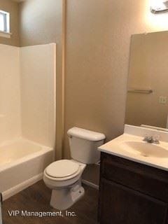 Building Photo - 3 br, 2 bath House - 14800 El Cariso Rd