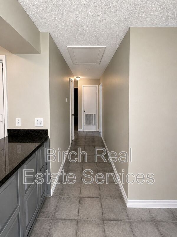 Foto del edificio - 1017 Amble Ln