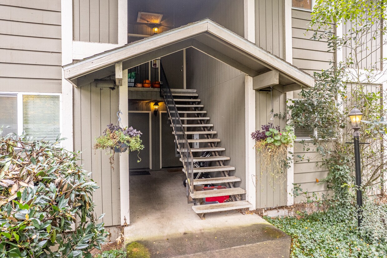 Entrance - 6640 SW Terri Ct