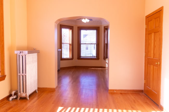 Building Photo - 5541 S Marshfield Ave