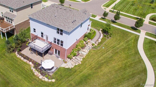 Foto del edificio - 57901 Russet Ln