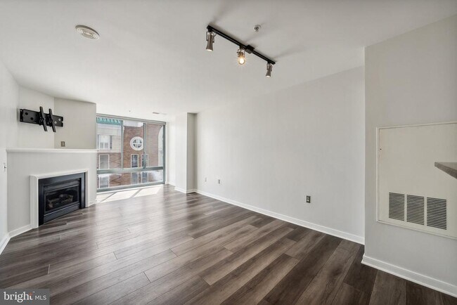 Foto del edificio - 851 N Glebe Rd