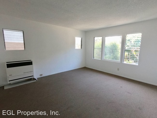 Building Photo - 338 S Catalina St