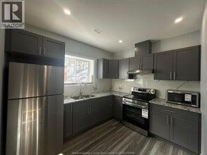 Building Photo - 1035 California Ave