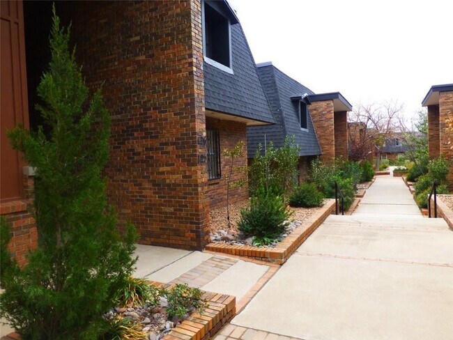 Foto del edificio - 4800 N Stanton St